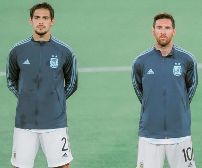 博主：今天中午河南队已抵达足协杯决赛地苏州，并进驻赛区（博主称河南队今日中午抵达苏州足协杯决赛地并已进驻赛区）