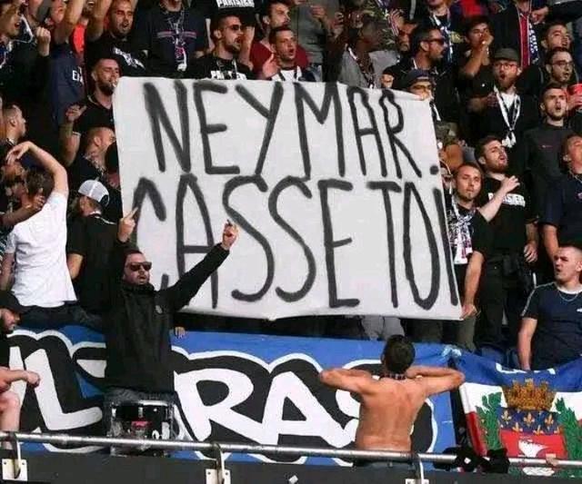 川超自贡队提前出线，奥运冠军高敏献花，全队坐摩托车巡游（自贡队在川超提前出线，奥运冠军高敏献花，全队骑摩托巡游）