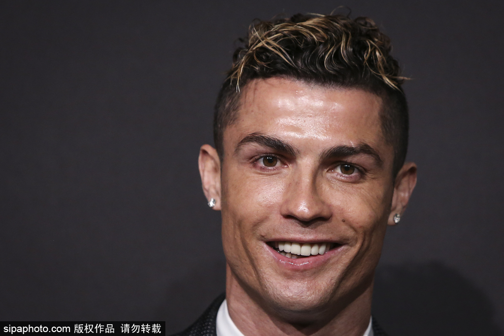 球星生日夜梅开二度，收获双喜