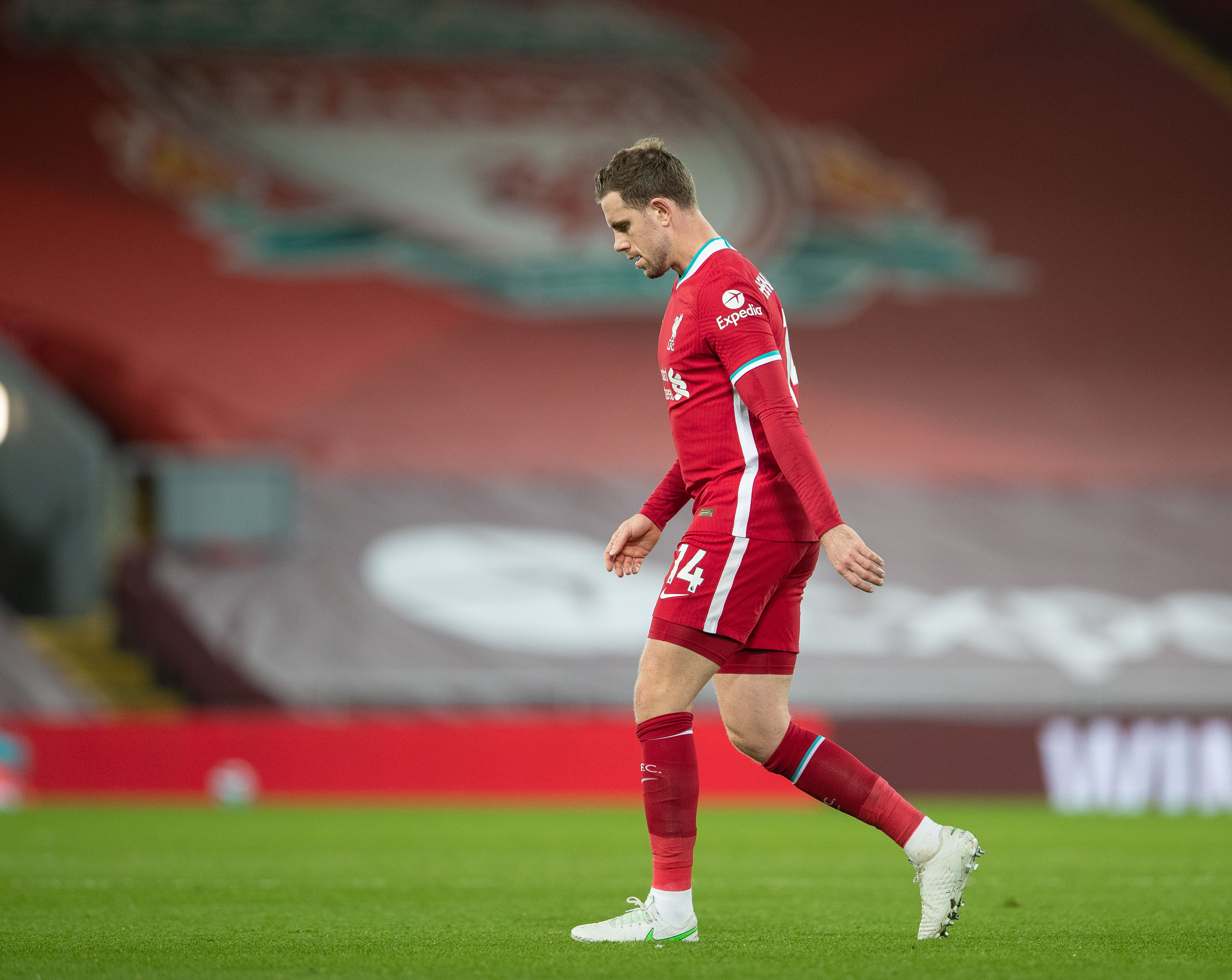 泽林斯基：之前不了解凯拉特；我们需要踢出认真且专注的比赛（泽林斯基：此前不熟悉凯拉特，但我们必须打出严谨且专注的表现）