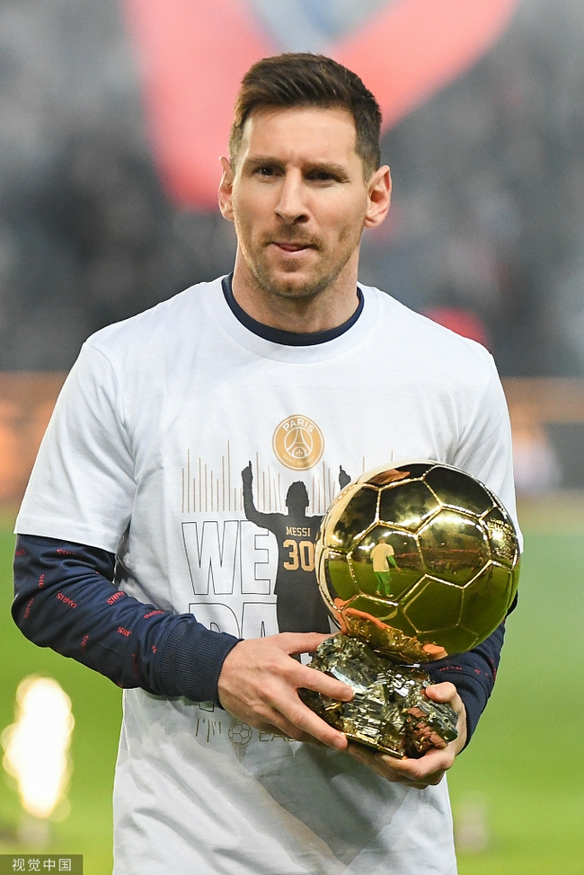 塔雷：拥有魔笛这样的导师是亚沙里的优势，我们对他充满信心（塔雷：有魔笛指点，亚沙里更具优势；我们对他信心十足）