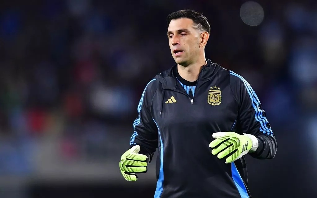 欧冠积分榜分析：小组晋级形势紧张,（欧冠积分解读：小组出线悬念丛生）