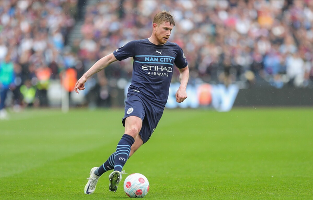 赫塔费主帅：西甲裁判要求尊重并哭诉自己有家人，谁没家人？（赫塔费主帅质疑西甲裁判：要求尊重又称自己有家庭，难道别人没有？）