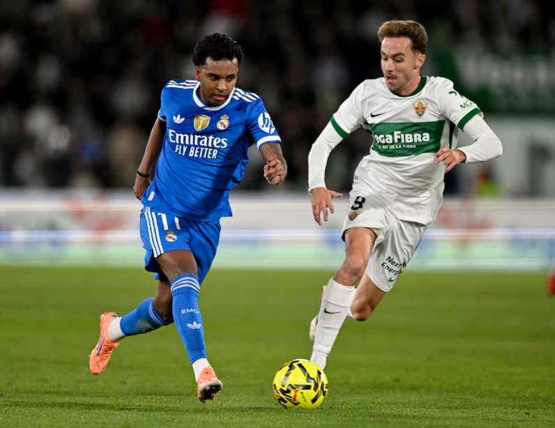 火力全开！孙颖莎王楚钦直落三局击败法国组合，助中国队先拿3分（孙颖莎／王楚钦三局横扫法国组合，助国乒率先拿下3分）