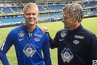 世体：巴萨仍考虑签格里马尔多；坎塞洛、穆尼奥斯也愿意加盟