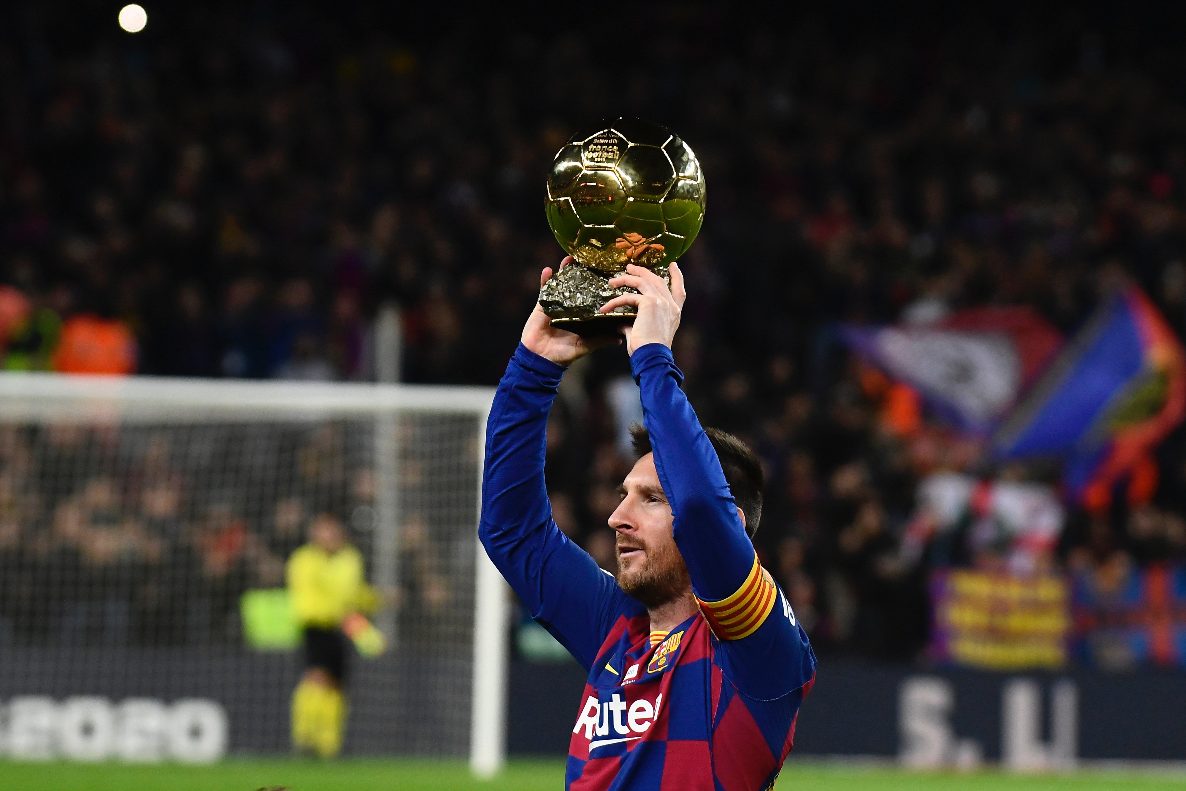 回声报：周末红军对阵布莱顿，萨拉赫或继续被排除在阵容之外（回声报：利物浦周末战布莱顿，萨拉赫或仍无缘大名单）