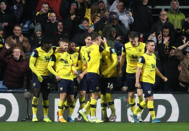 张琳芃第11次赢得中超冠军，超越郑智成国内联赛历史第一人！（张琳芃加冕中超第11冠，力压郑智成国内联赛史上第一人）