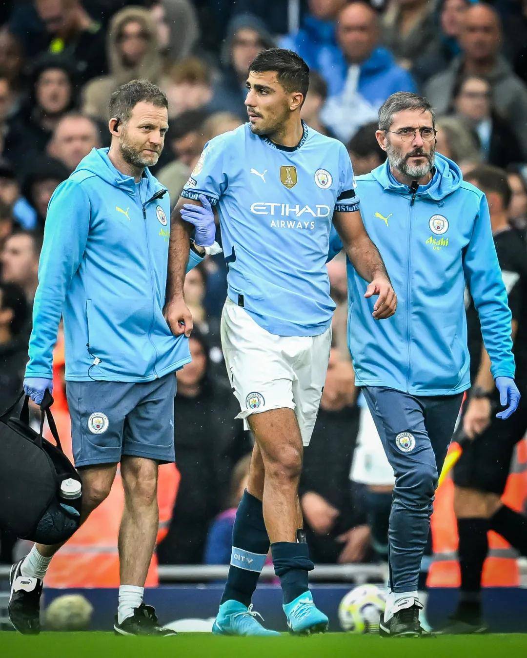 拜仁莱万多夫斯基关键进球锁定胜局（莱万多夫斯基制胜一球助拜仁取胜）