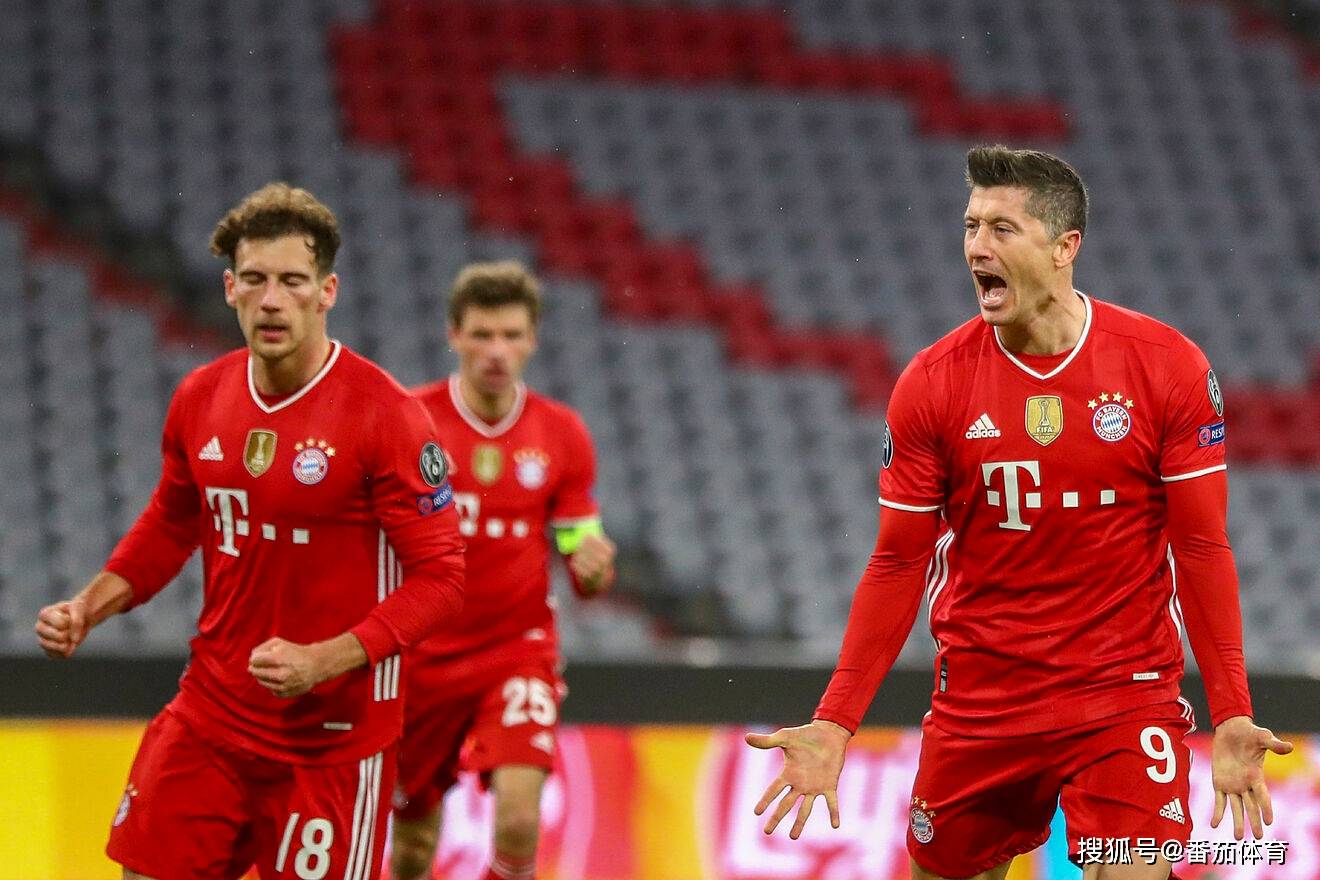 被与梅西比较？伦纳特-卡尔：我不能和他相比，他是我的偶像（回应被拿来与梅西比较，伦纳特-卡尔：无法相提并论，他是我的偶像）