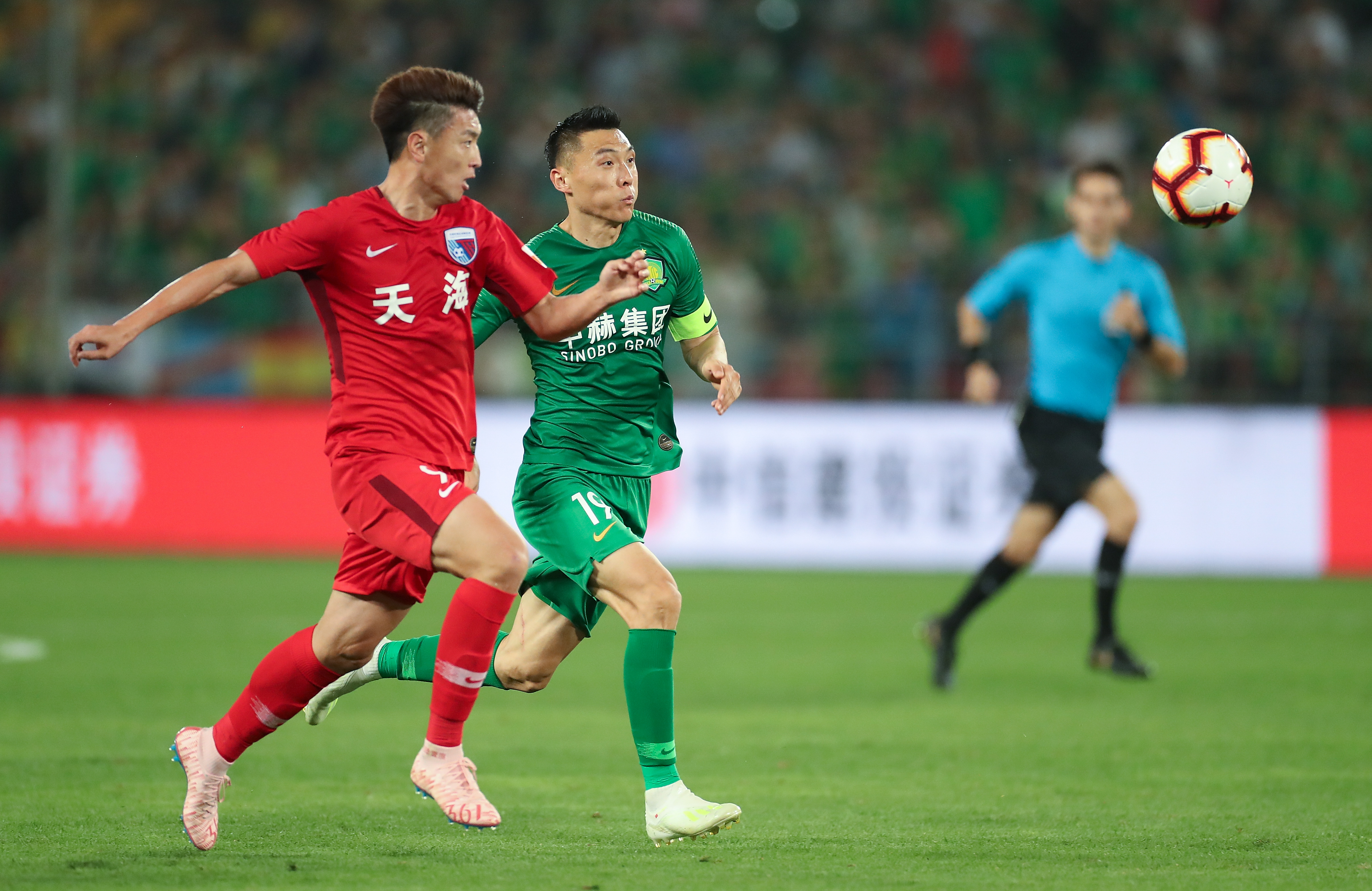 英超战报：曼城2-1战胜切尔西,（英超焦点战：曼城2比1力克切尔西）