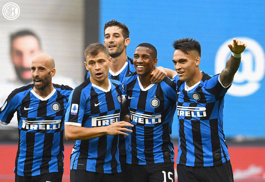 法比奥晒与古加搞怪合照：我们爱中国，很满意现在的生活状态（法比奥与古加晒搞怪合影：我们热爱中国，对当下生活十分满意）