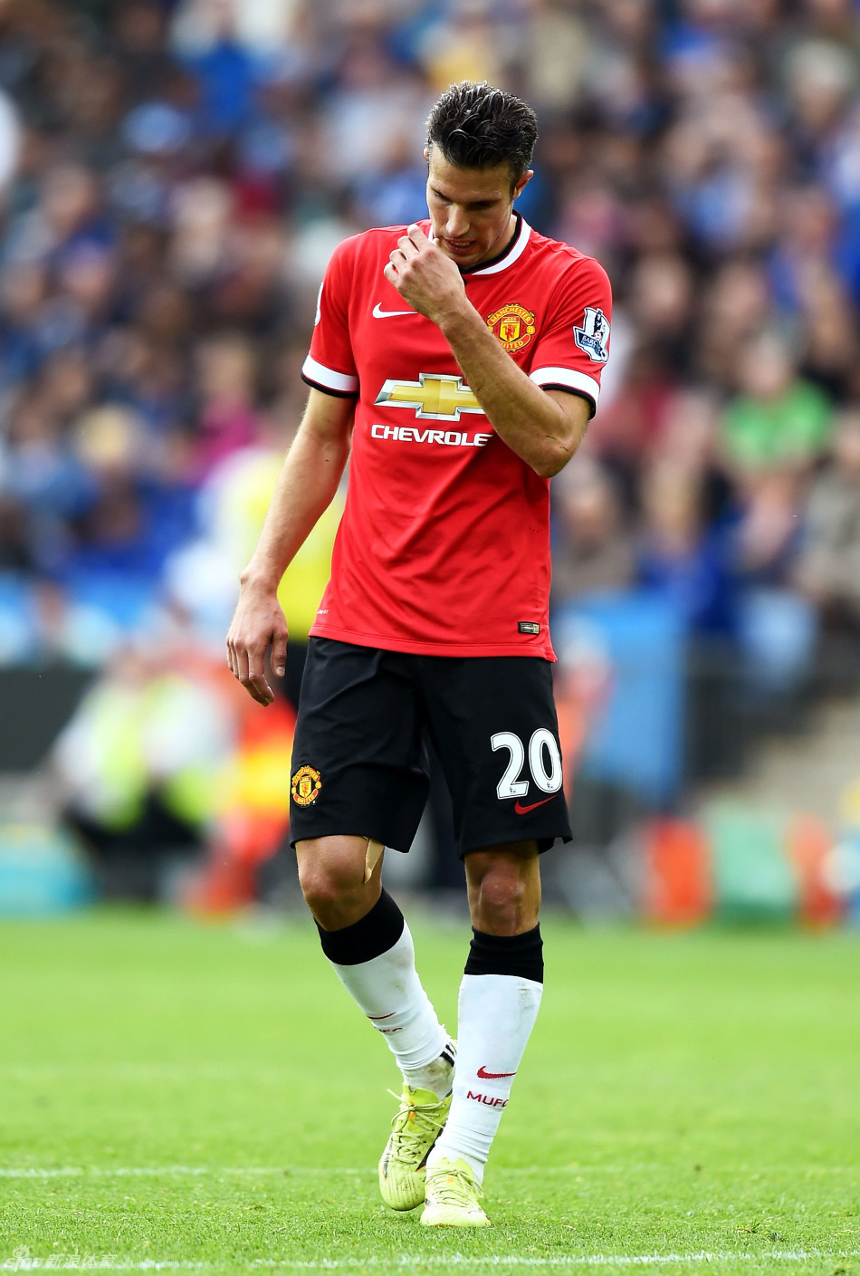 TA：范德芬的速度和力量令人难以置信；西蒙斯表现堪称完美（TA评：范德芬速度与力量惊人，西蒙斯发挥无可挑剔）