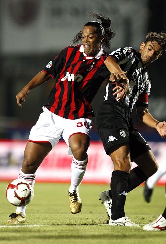 意媒：FIFA考虑修改世界杯抽签分档规则，附加赛晋级队不再强制4档（意媒：FIFA拟调整世界杯抽签分档，附加赛出线队或不再固定落入第四档）