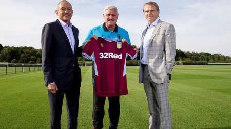 法国足坛最年轻职业球员：尤文马竞关注昂热15岁前锋迪亚洛（15岁昂热前锋迪亚洛成法国足坛最年轻职业球员，获尤文与马竞关注）