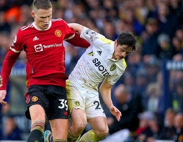 斯帕莱蒂：弗拉霍维奇会缺阵两三个月；我们要赢而且踢得漂亮（斯帕莱蒂：弗拉霍维奇将因伤休战两三个月；我们要赢球也要踢得好看）