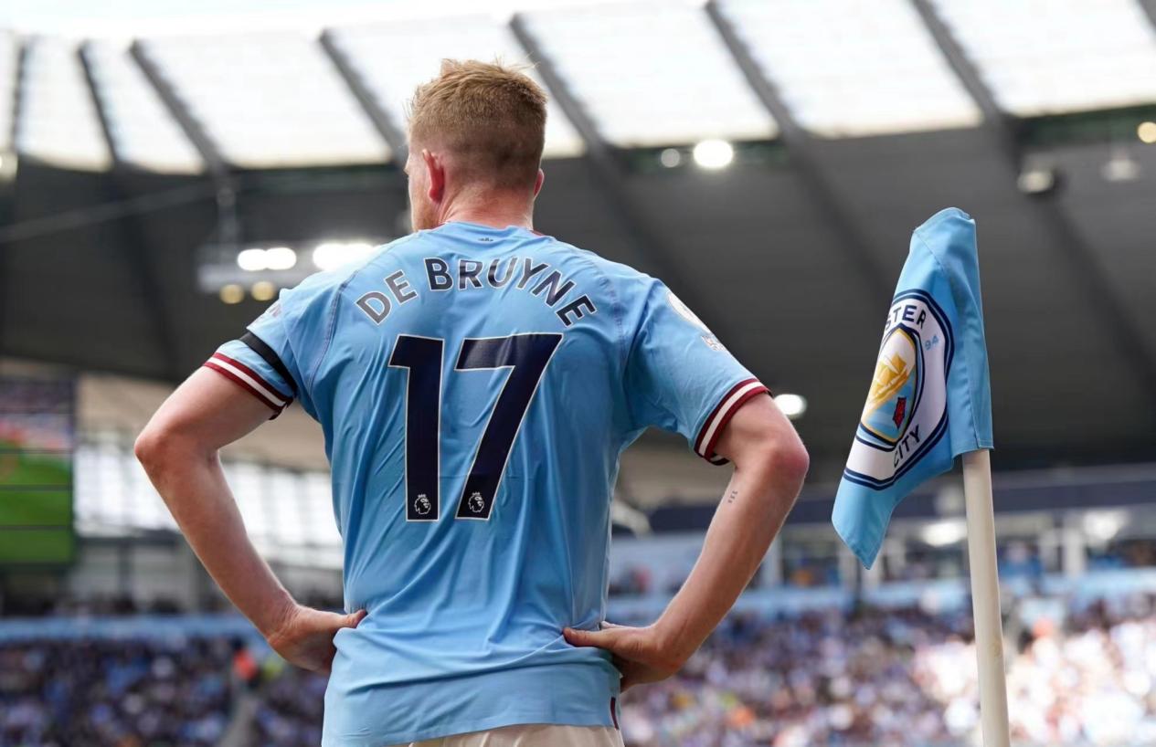 英超半场：梅里诺破门，莫斯克拉伤退，阿森纳1-0布伦特福德（英超半场战报：梅里诺建功，莫斯克拉伤退，阿森纳暂1-0布伦特福德）