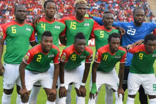 本赛季苏超最佳阵容：冠军泰州队1人入选，亚军南通队3人在列（苏超本赛季最佳阵容出炉：冠军泰州仅1人上榜，亚军南通3将入选）