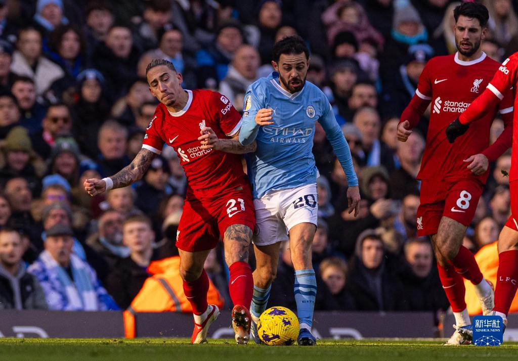 马丁内斯：C罗没有暴力行为，他只是想摆脱防守他的人（马丁内斯：C罗无暴力动作，只为甩开贴身防守）