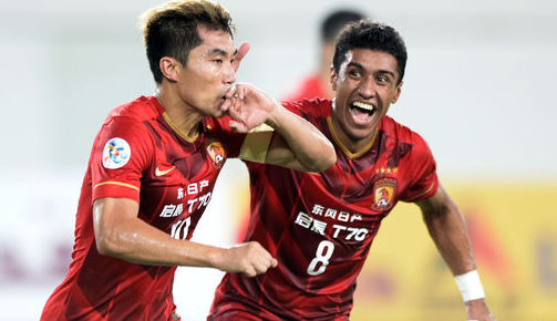 乔治压哨绝杀成为全场焦点（乔治压哨绝杀抢尽风头）