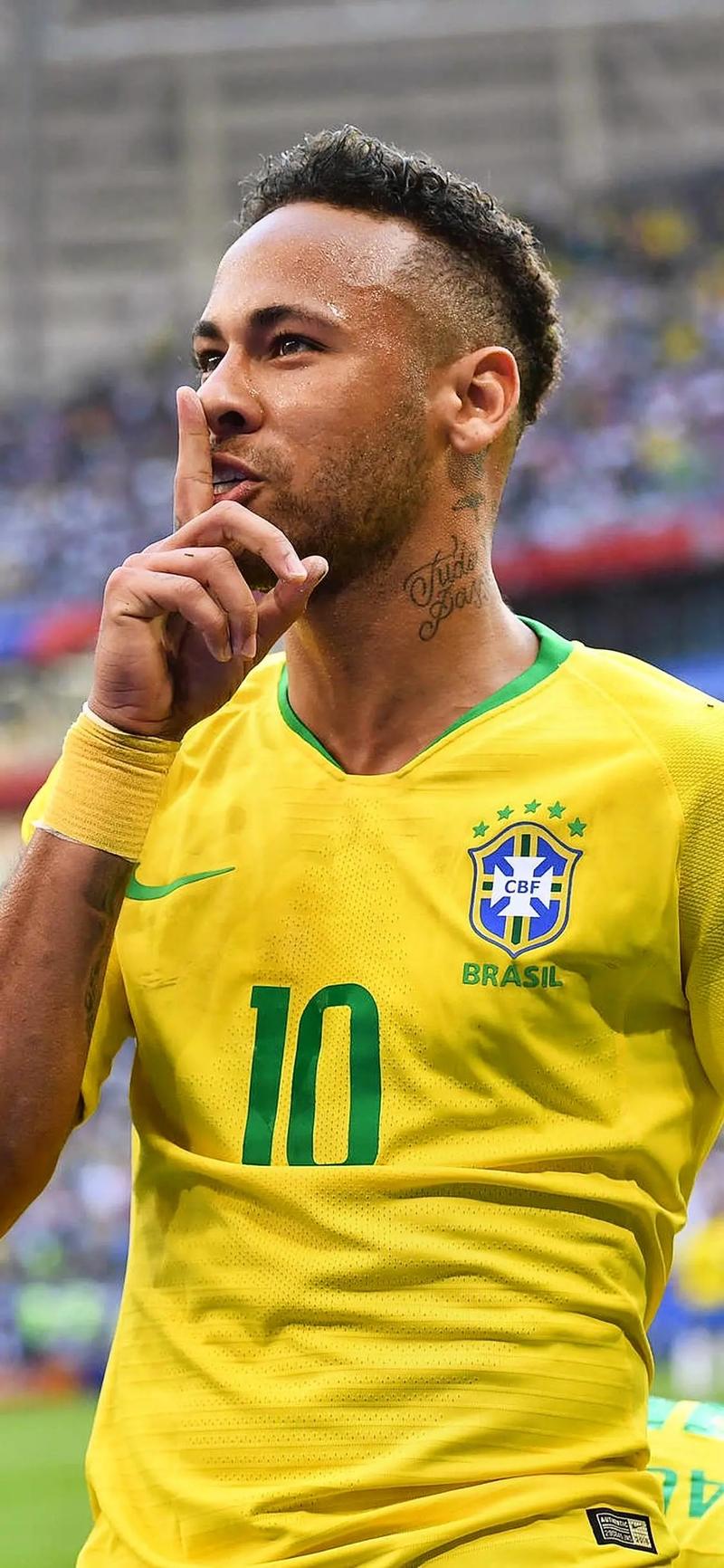 曼联红魔主场零封埃弗顿（红魔曼联坐镇老特拉福德零封埃弗顿）